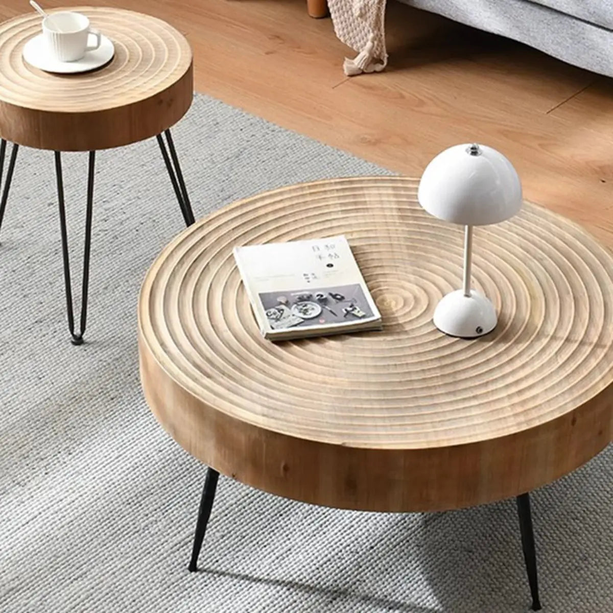 Rustic Pine Distressed Wood Finish Round Coffee Table Image - 6