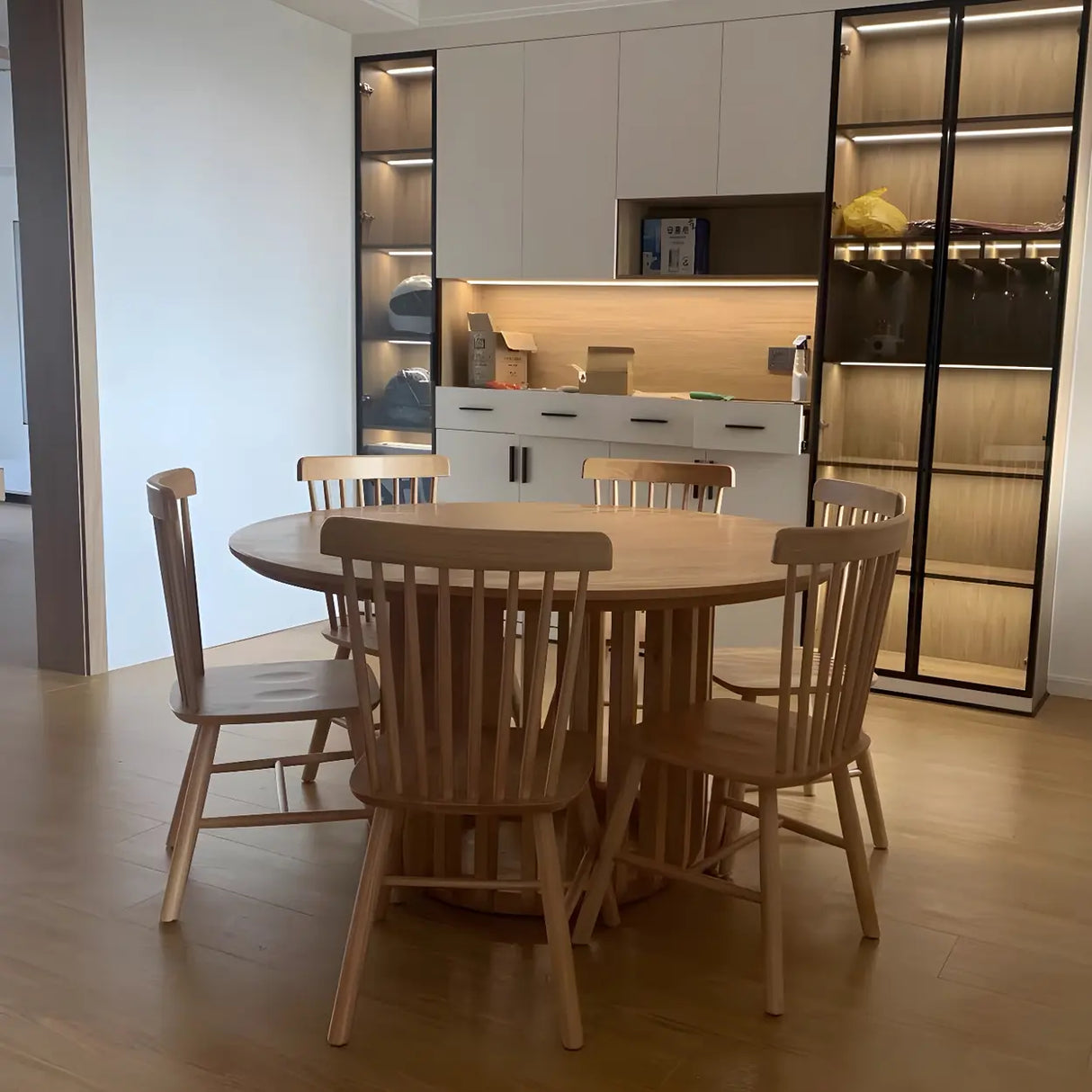 Rustic Round Brown Natural Wood Dining Table Image - 2