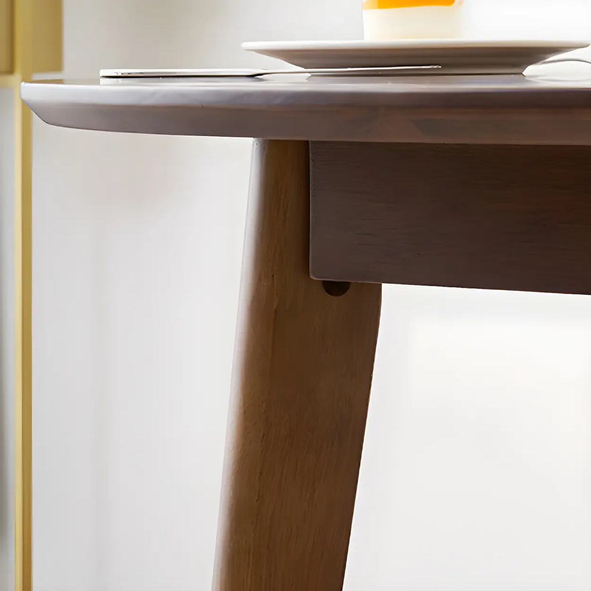 Rustic Round Natural Rubberwood Dining Table Image - 4