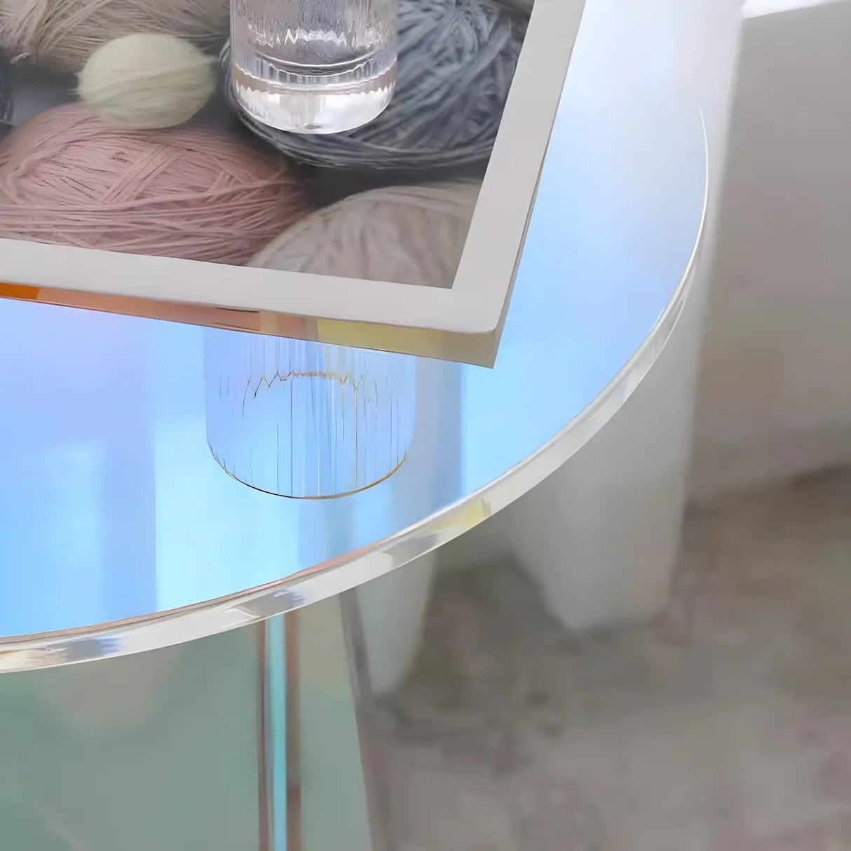 Scratch Resistant Acrylic Gloss Finish Coffee Table Image - 9