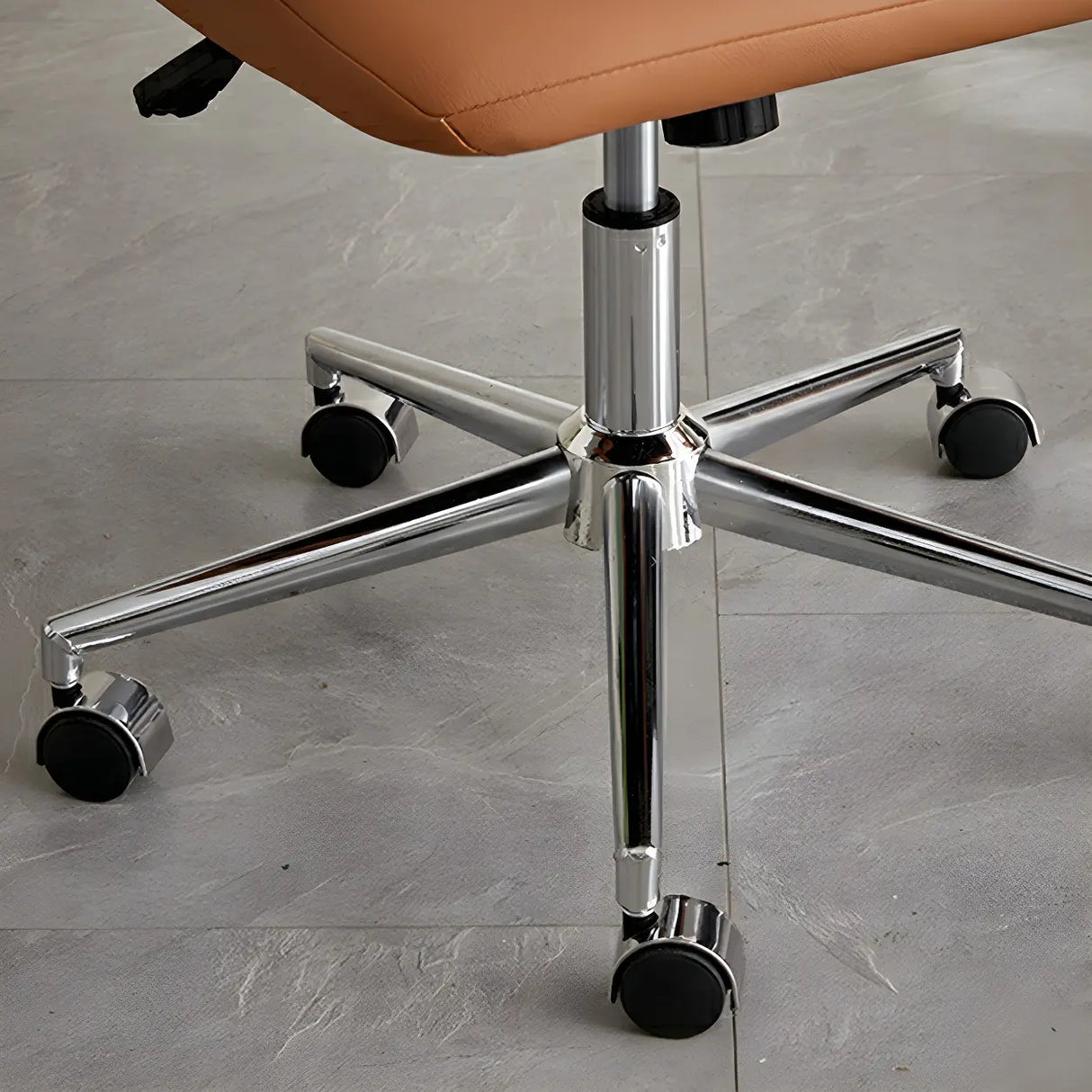Silver Base Swivel Ergonomic Leather Office Chairs Image - 13