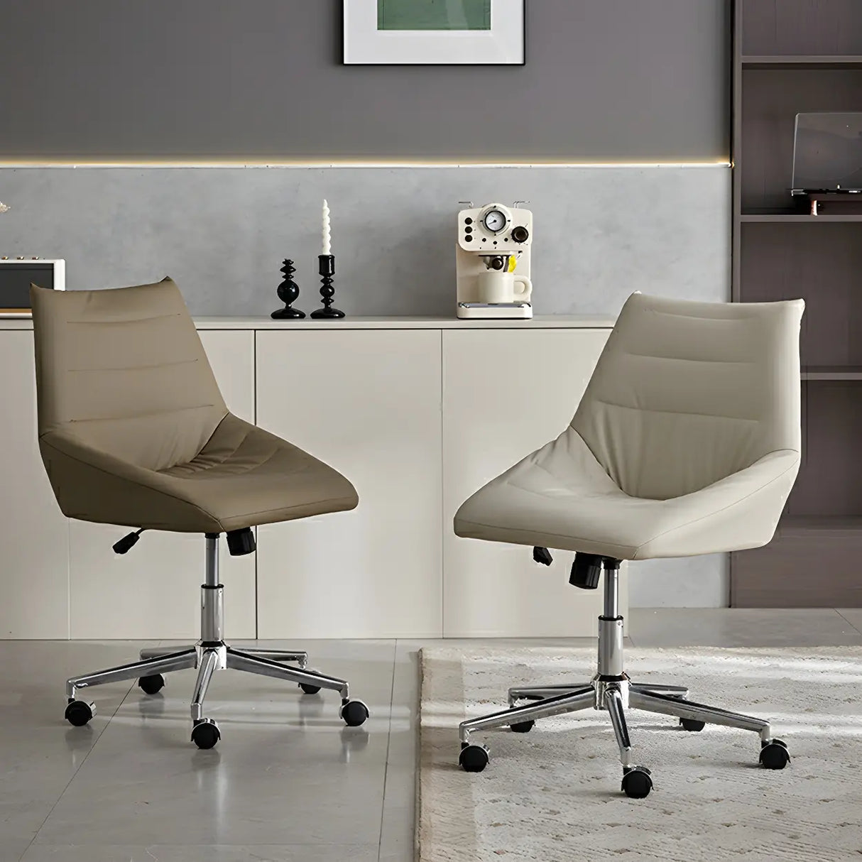 Silver Base Swivel Ergonomic Leather Office Chairs Image - 4
