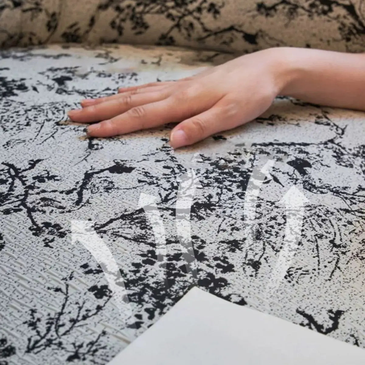 Silver Four Legs Leather Pillow Back Accent Chair Image - 12