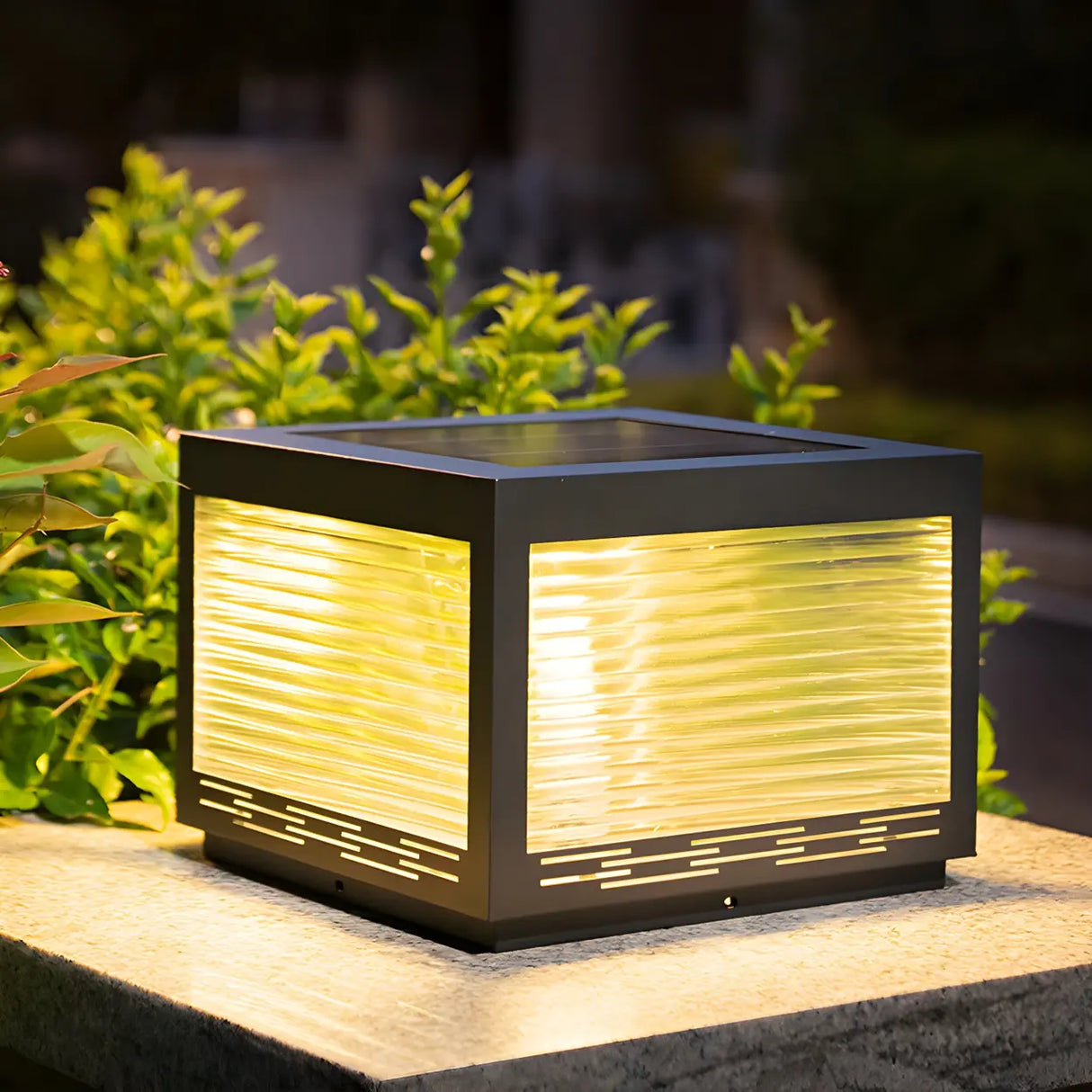 Simple Cube Metal Solar Lantern Outdoor Table Lamp Image - 1