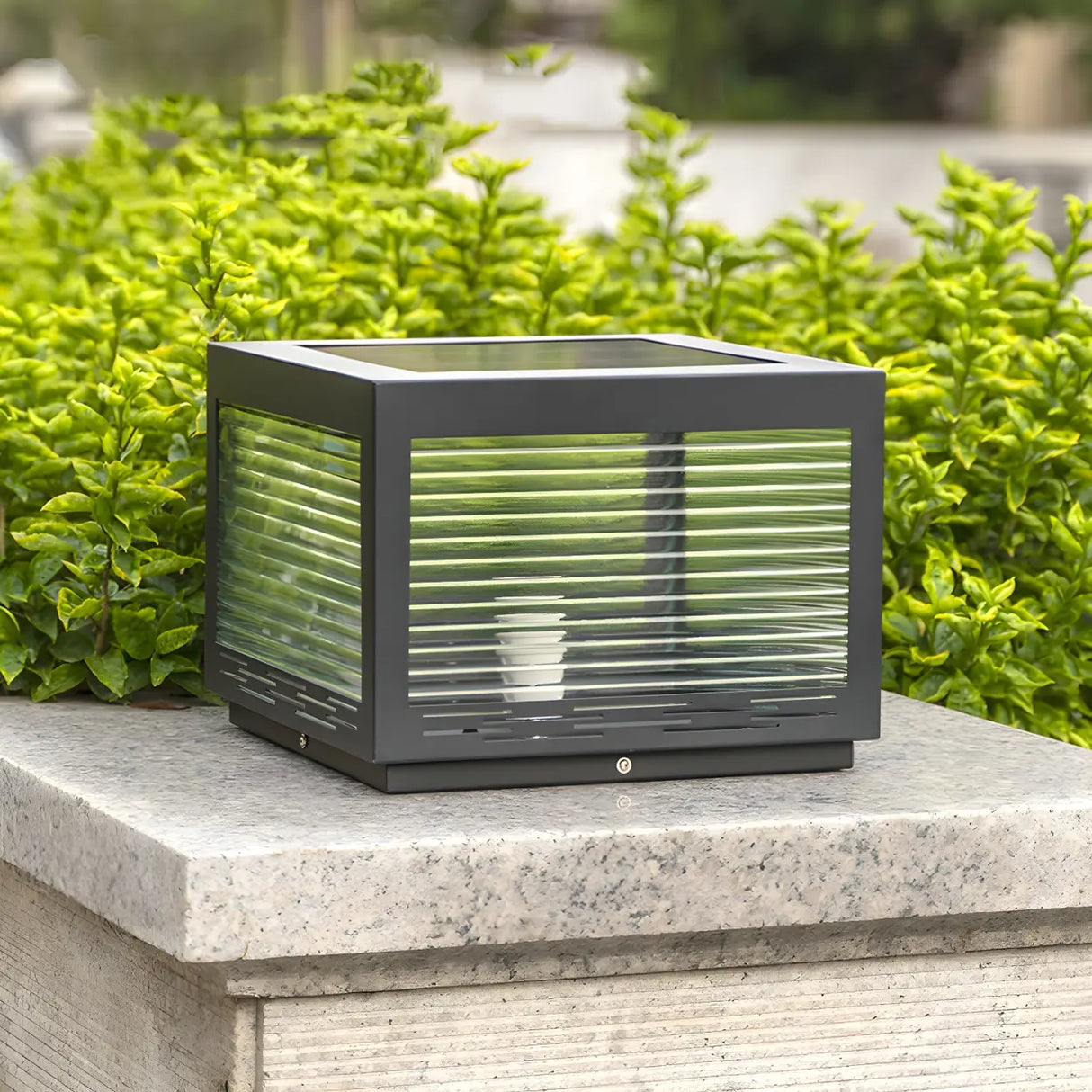 Simple Cube Metal Solar Lantern Outdoor Table Lamp Image - 12
