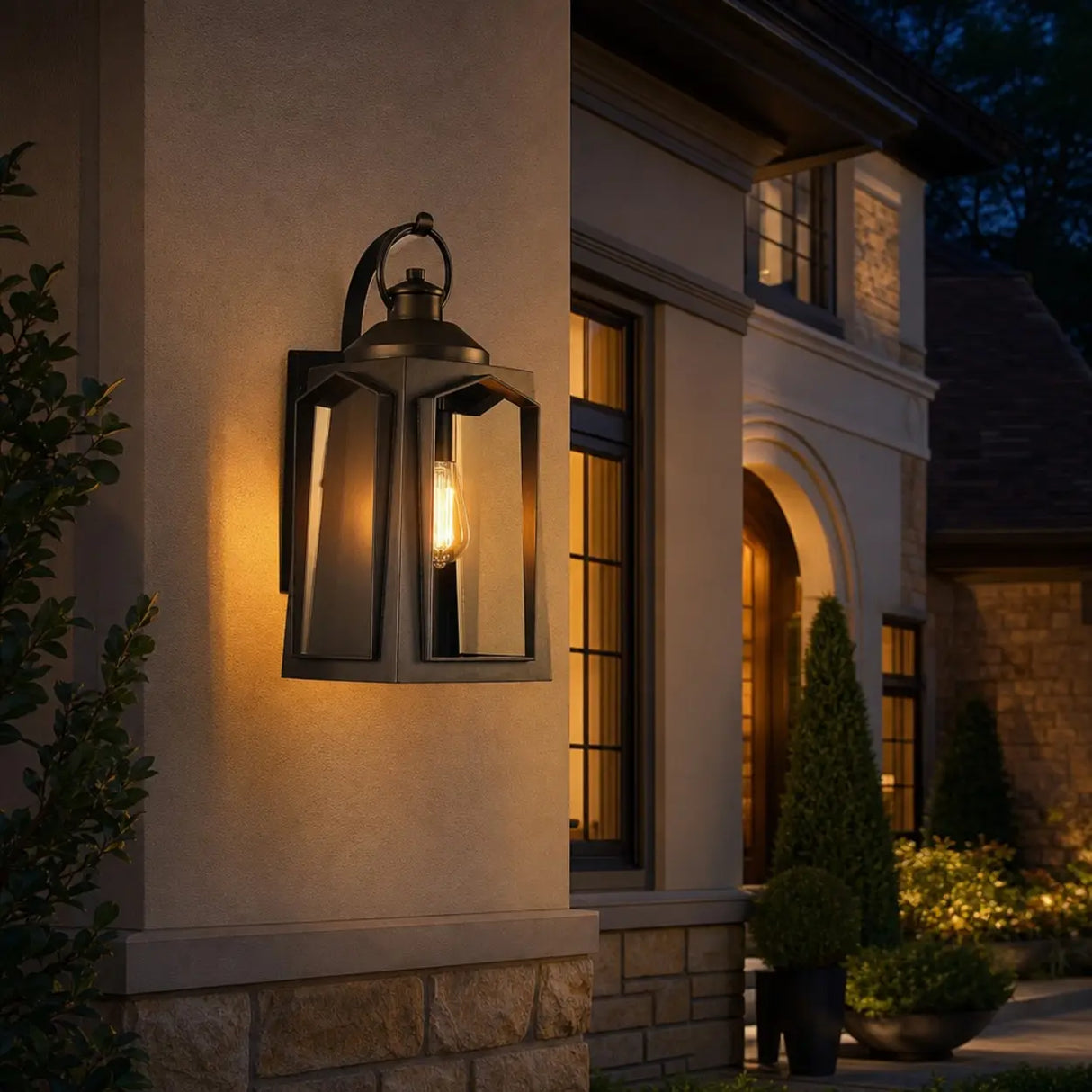 Simple Durable Black Aluminum Lantern Outdoor Wall Light Image - 1