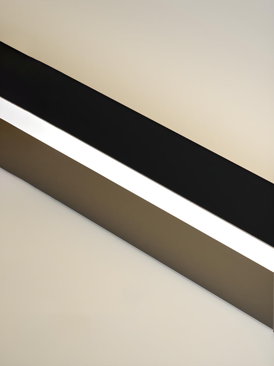 Sleek Black Vertical Linear LED Metal Wall Sconce Image - 17