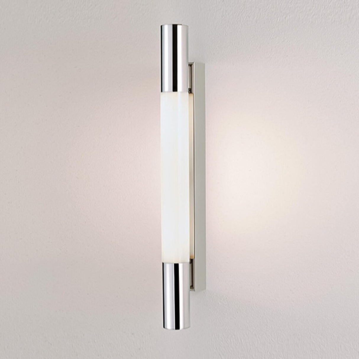 Sleek Cylinder LED Bathroom Vanity Mirrors Light Image - 12