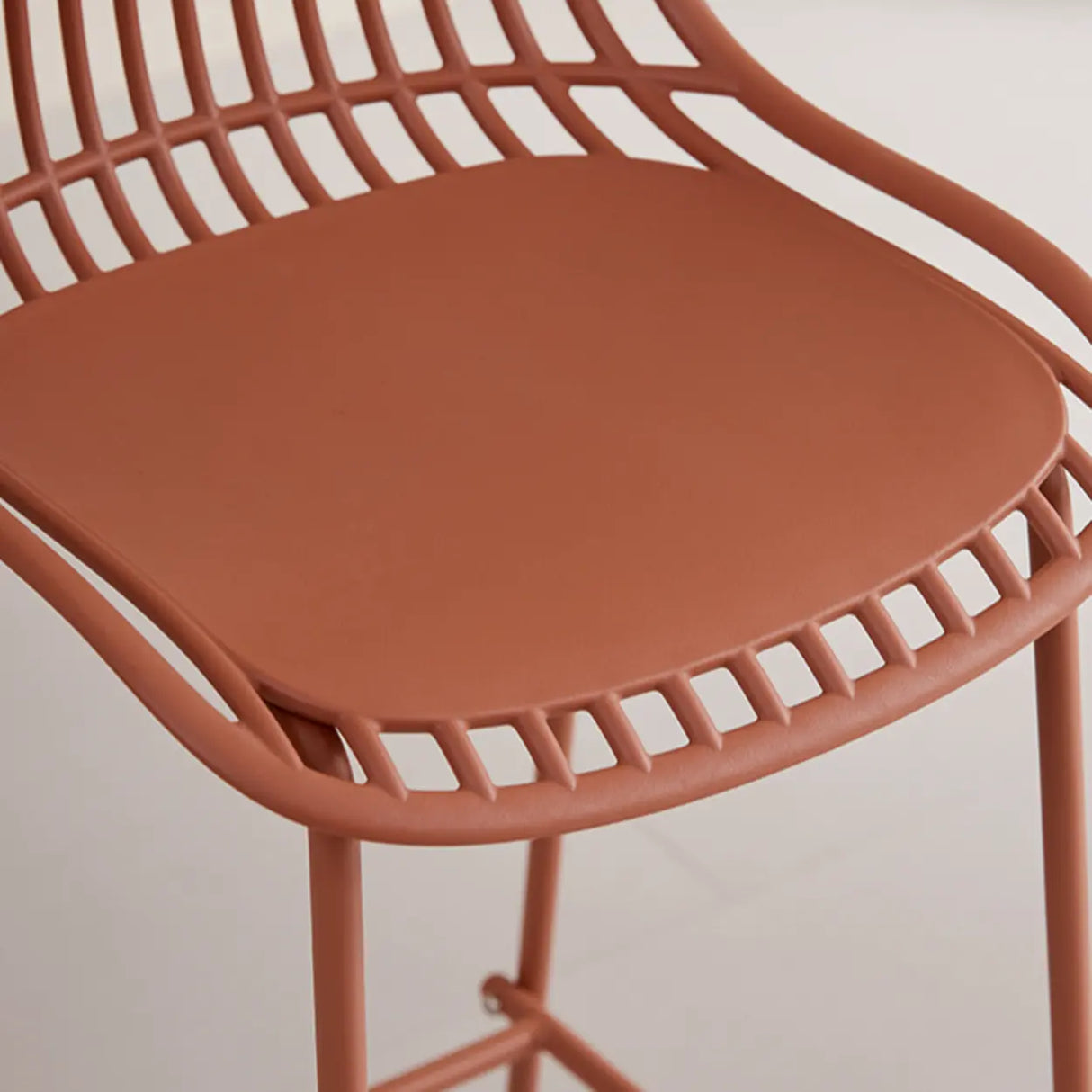 Sleek Mesh Low Back Saddle Acrylic Footrest Bar Stool Image - 6