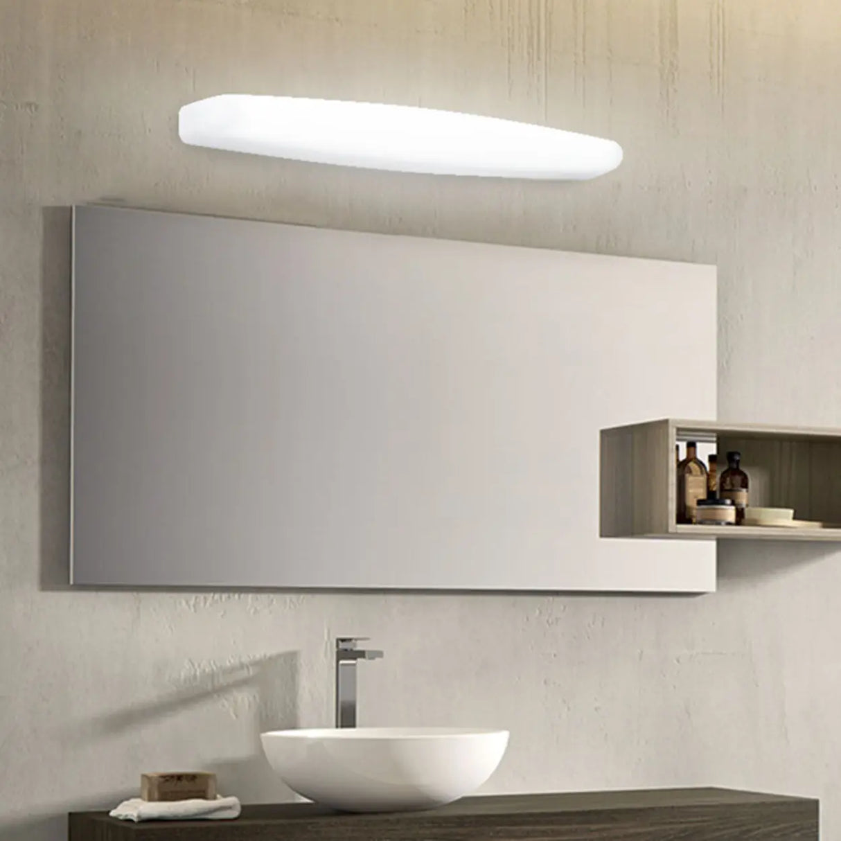 Sleek White Linear LED Bathroom Vanity Wall Light Image - 4