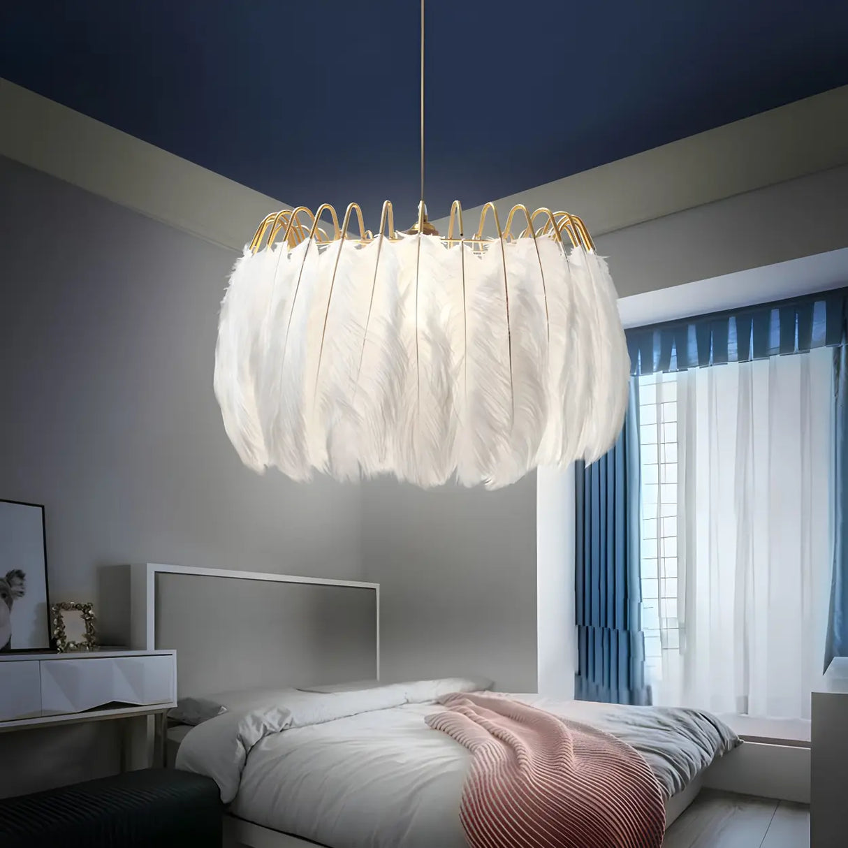 Small Elegant White Feather-Shaped Pendant Light Image - 2