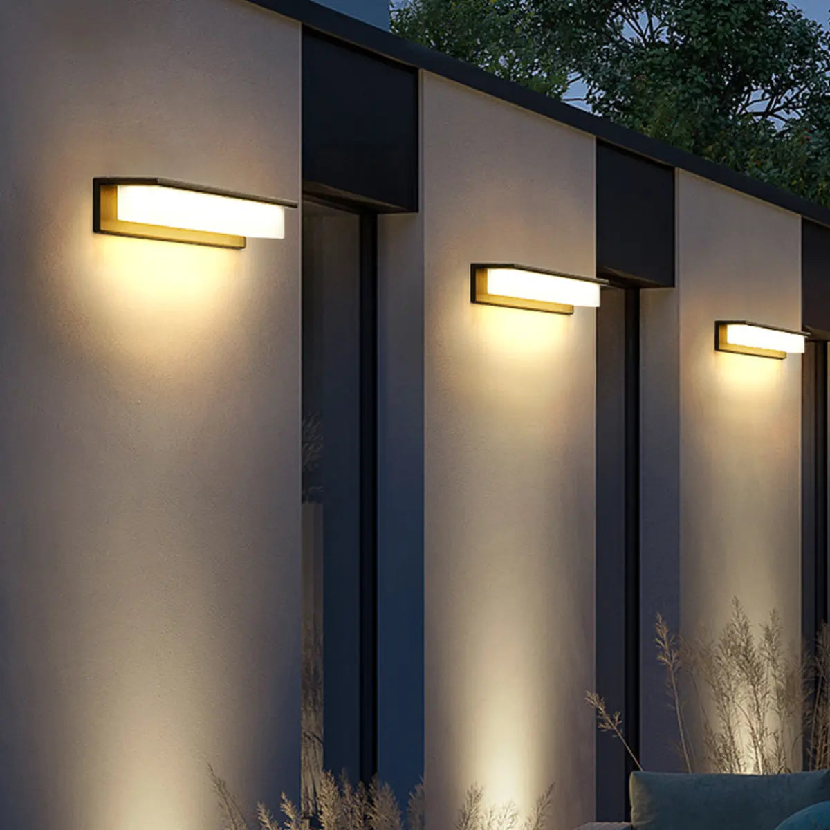 Solar Black Rectangular LED Outdoor Wall Light Image - 4