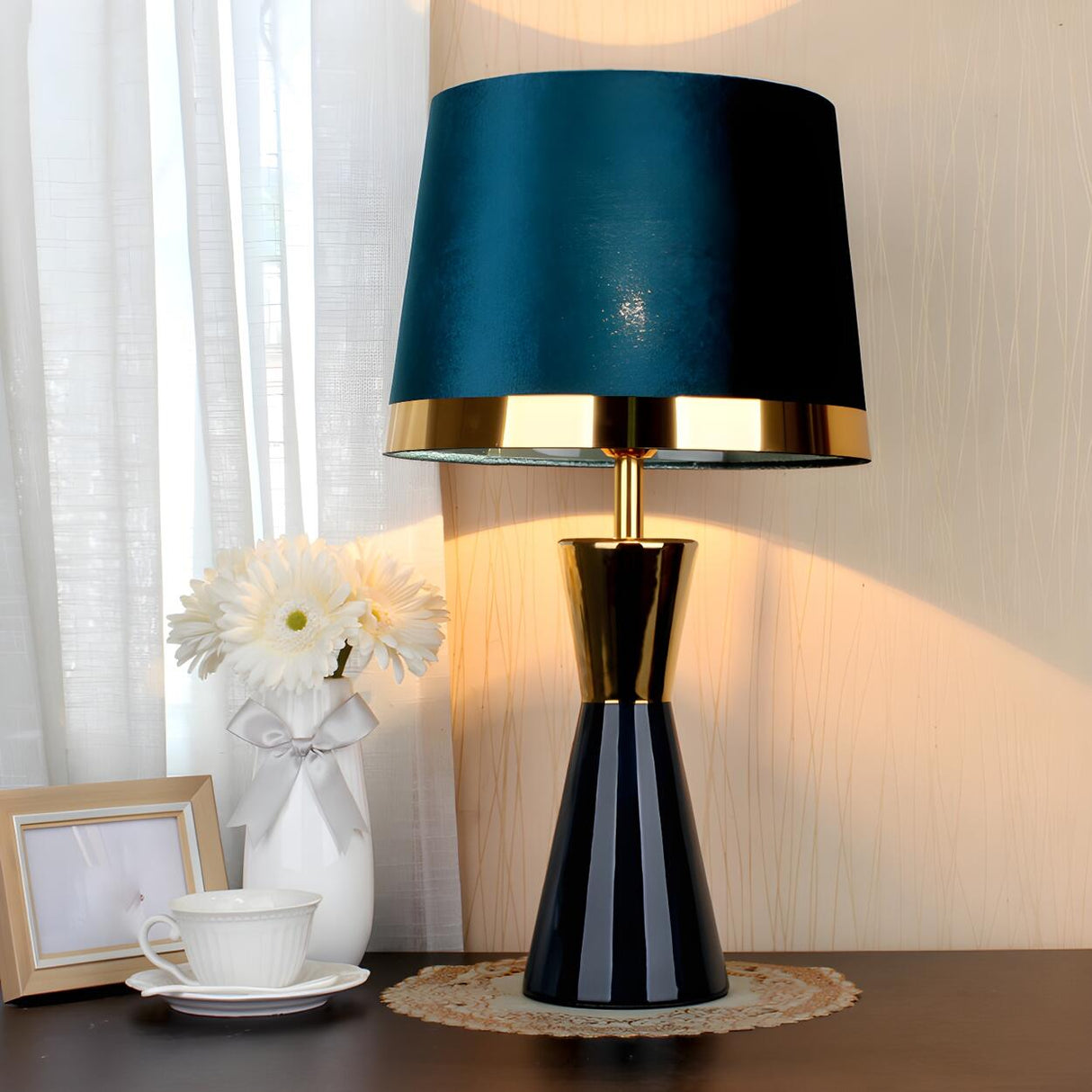 Stylish Fabric Barrel Ceramic Base Modern Table Lamp Image - 3