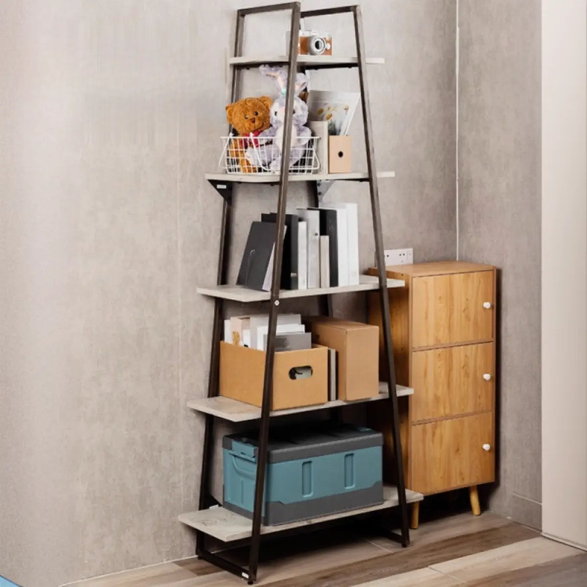 Stylish Open Ladder Alloy 5 Wooden Shelves Bookshelf Image - 1