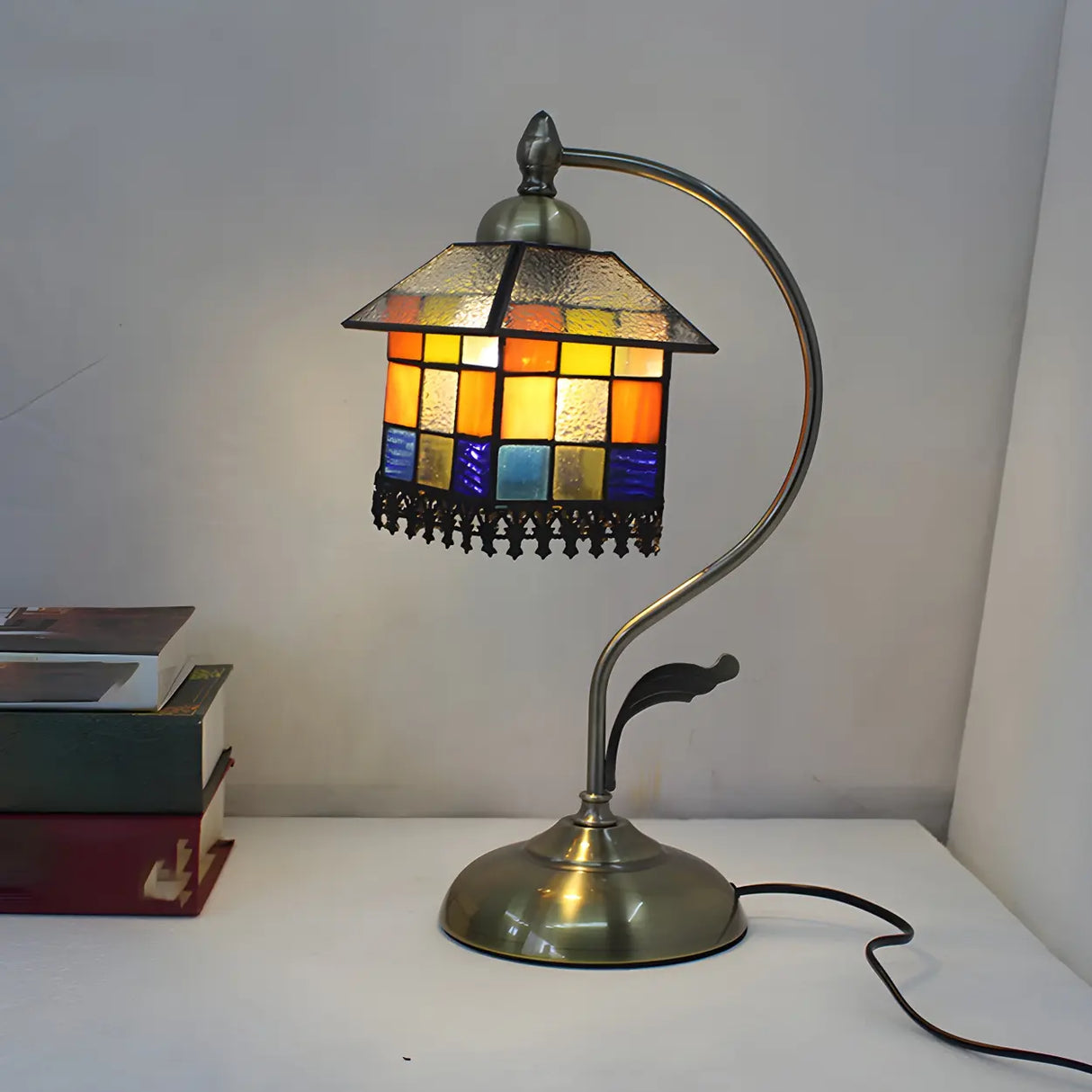 Tiffany Floral Curved Brass Table Lamp Multi-Color 1 Bulb Image - 1