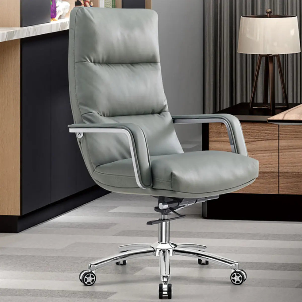 Tilt Swivel Ergonomic Leather Task Office Chair with Wheels Image - 2