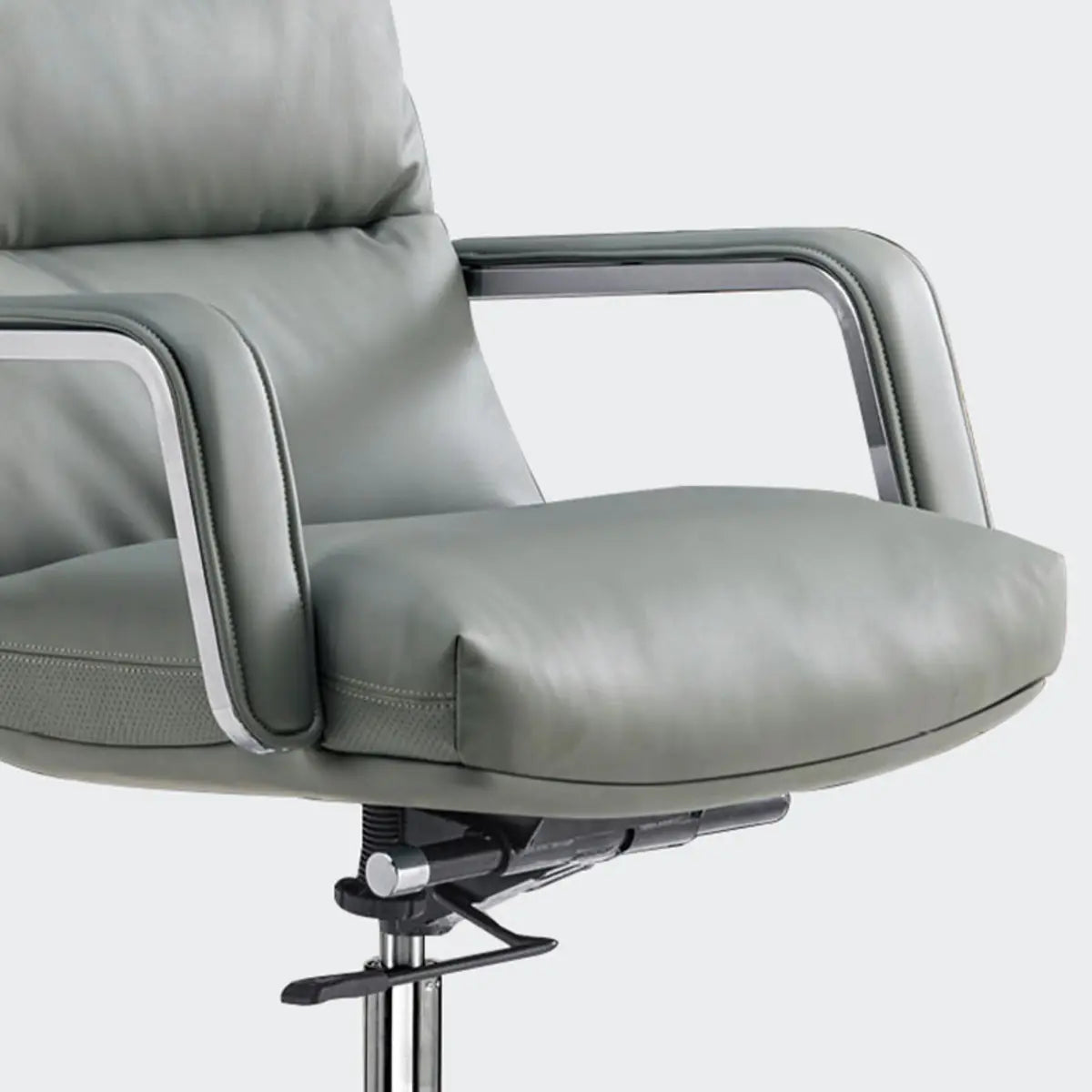 Tilt Swivel Ergonomic Leather Task Office Chair with Wheels Image - 7