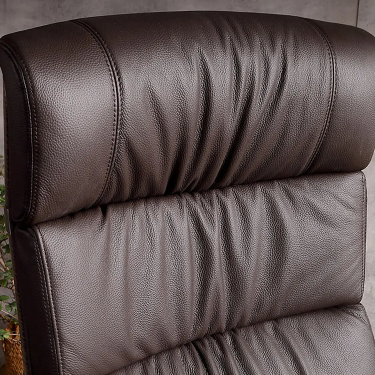 Tilt Swivel Leather Adjustable Office Chair with Headrest Image - 9