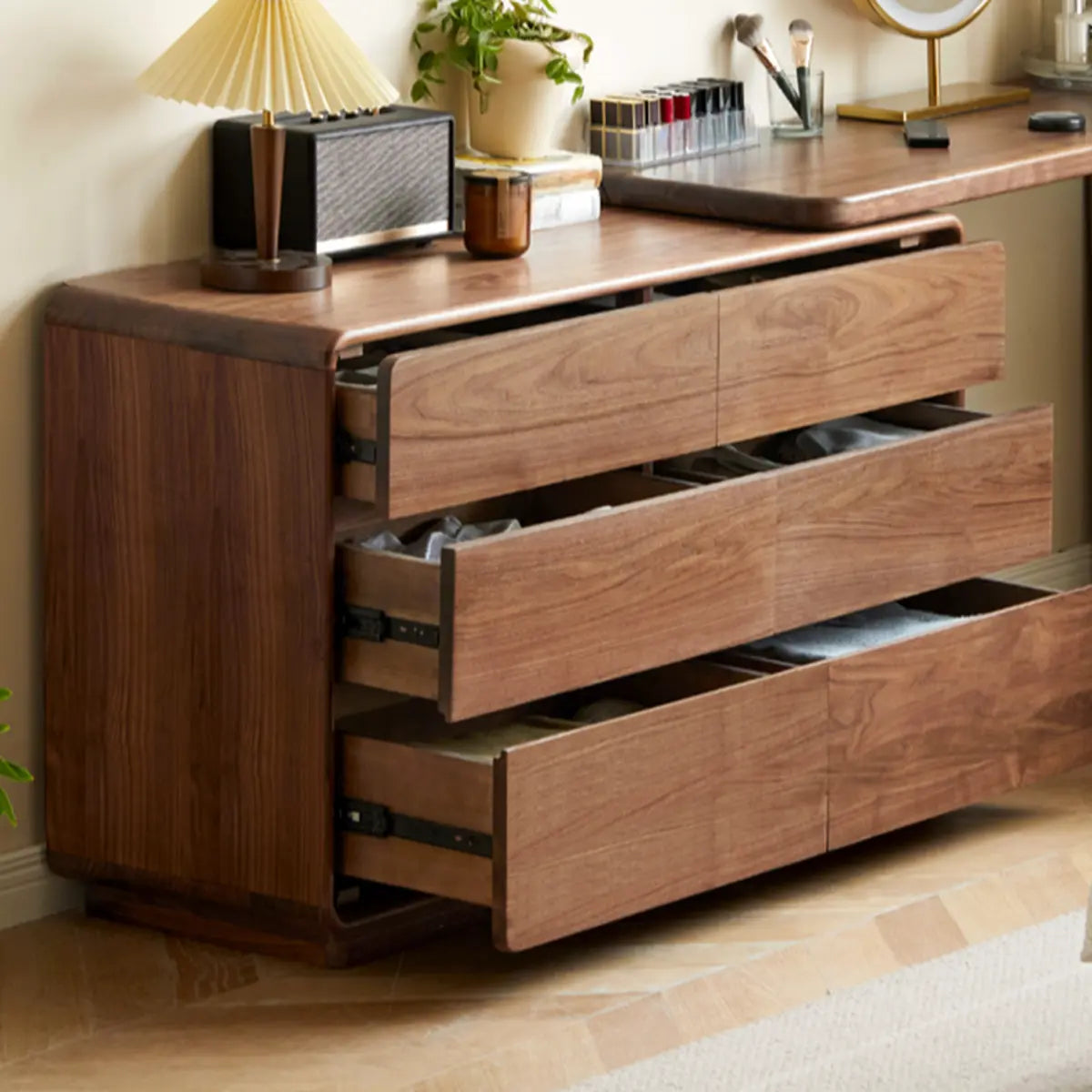 Traditional Bedroom Natural Wood Drawer Makeup Vanity Image - 12