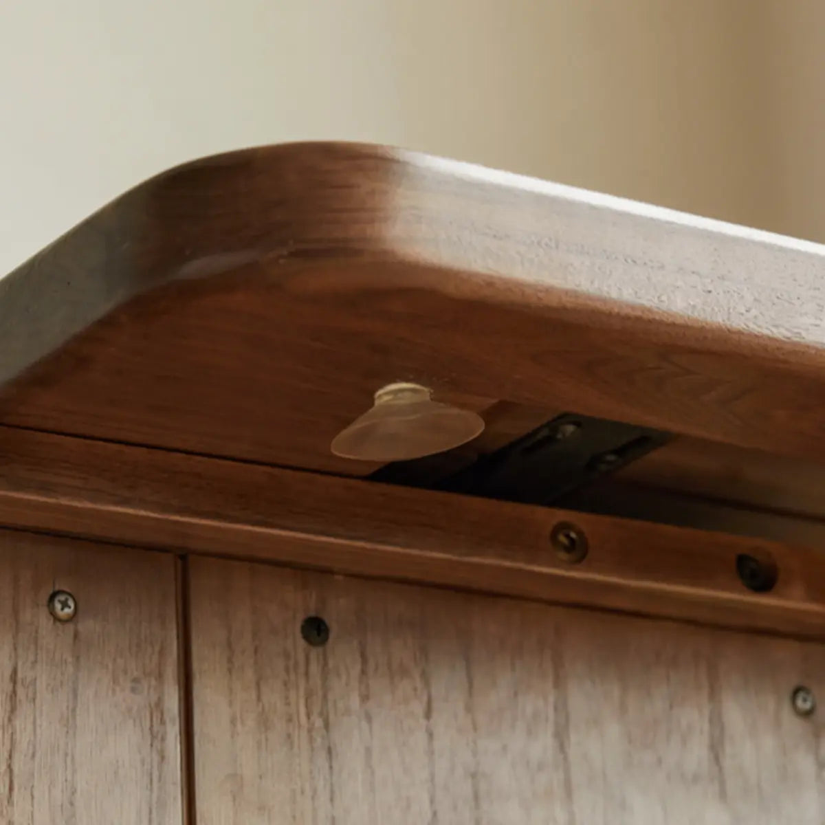 Traditional Bedroom Natural Wood Drawer Makeup Vanity Image - 14