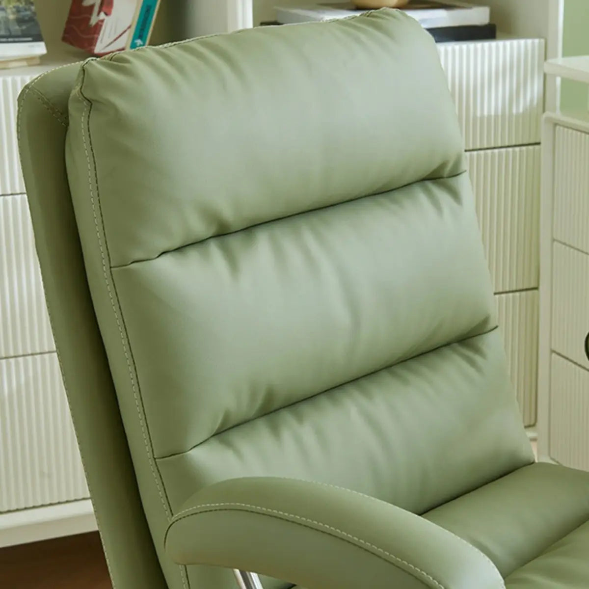 Trendy Green Aluminum Frame Swivel Tilt Lock Office Chair Image - 8