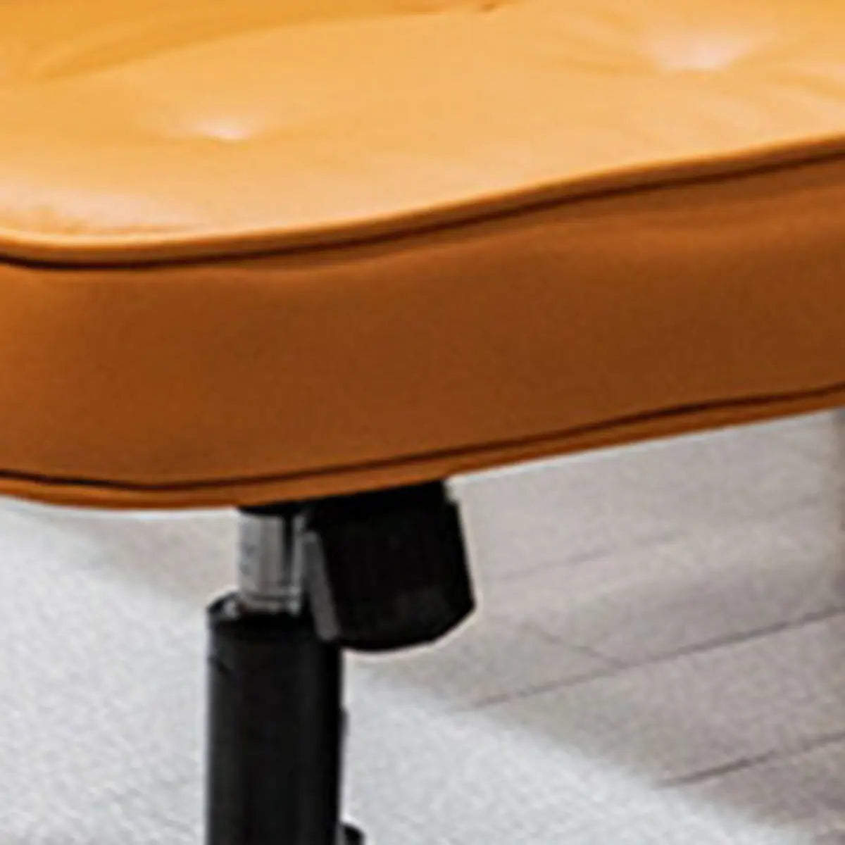 Trendy Tufted Leather Swivel Tilt Office Chair with Arms Image - 8