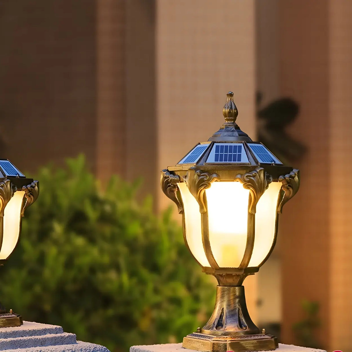 Vintage Black Solar Outdoor Lantern Garden Post Light Image - 4