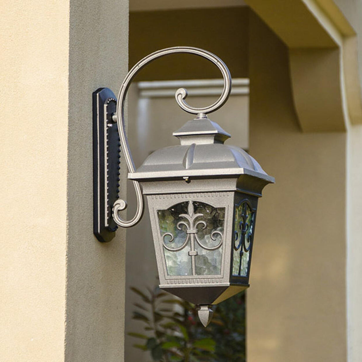 Vintage Bronze Outdoor Wall Lantern Sconce Image - 3