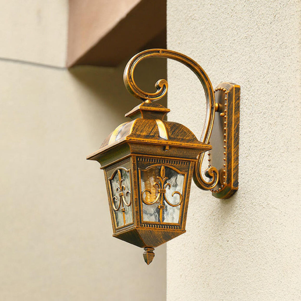 Vintage Bronze Outdoor Wall Lantern Sconce Image - 4