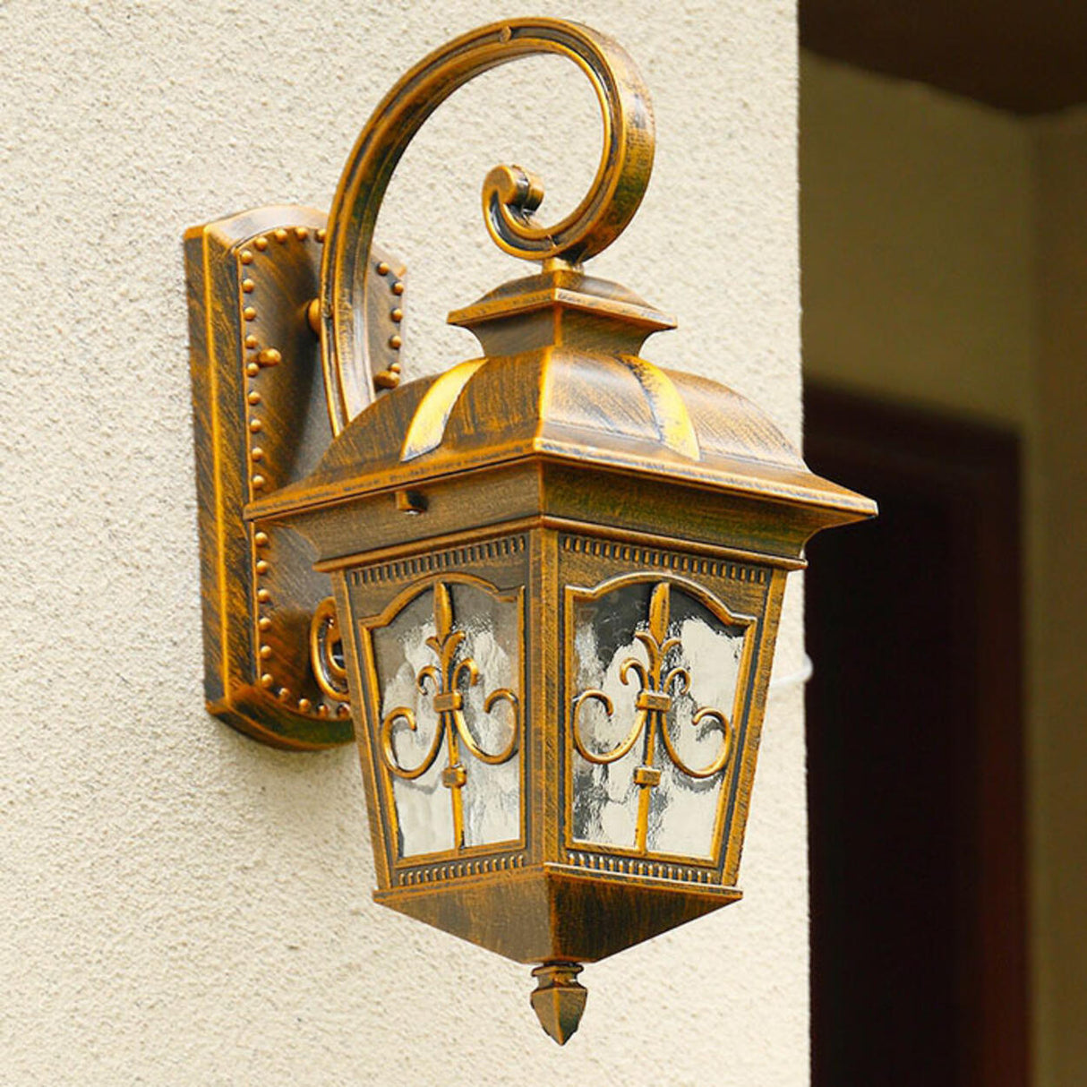 Vintage Bronze Outdoor Wall Lantern Sconce Image - 9