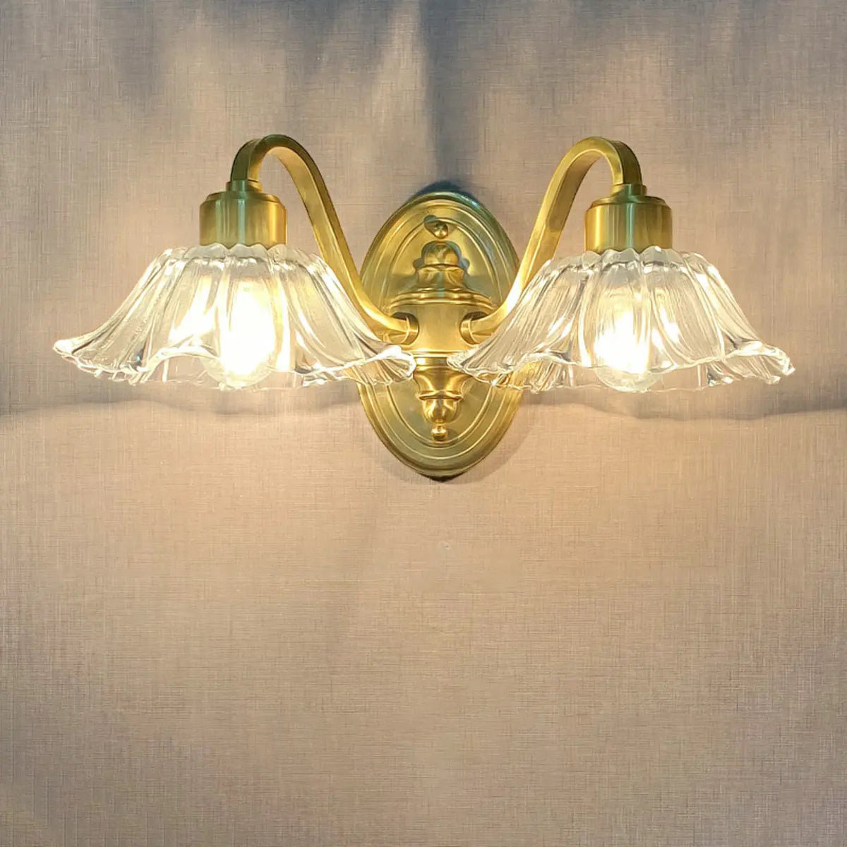 Vintage Clear Floral Glass and Brass Vanity Light Image - 15