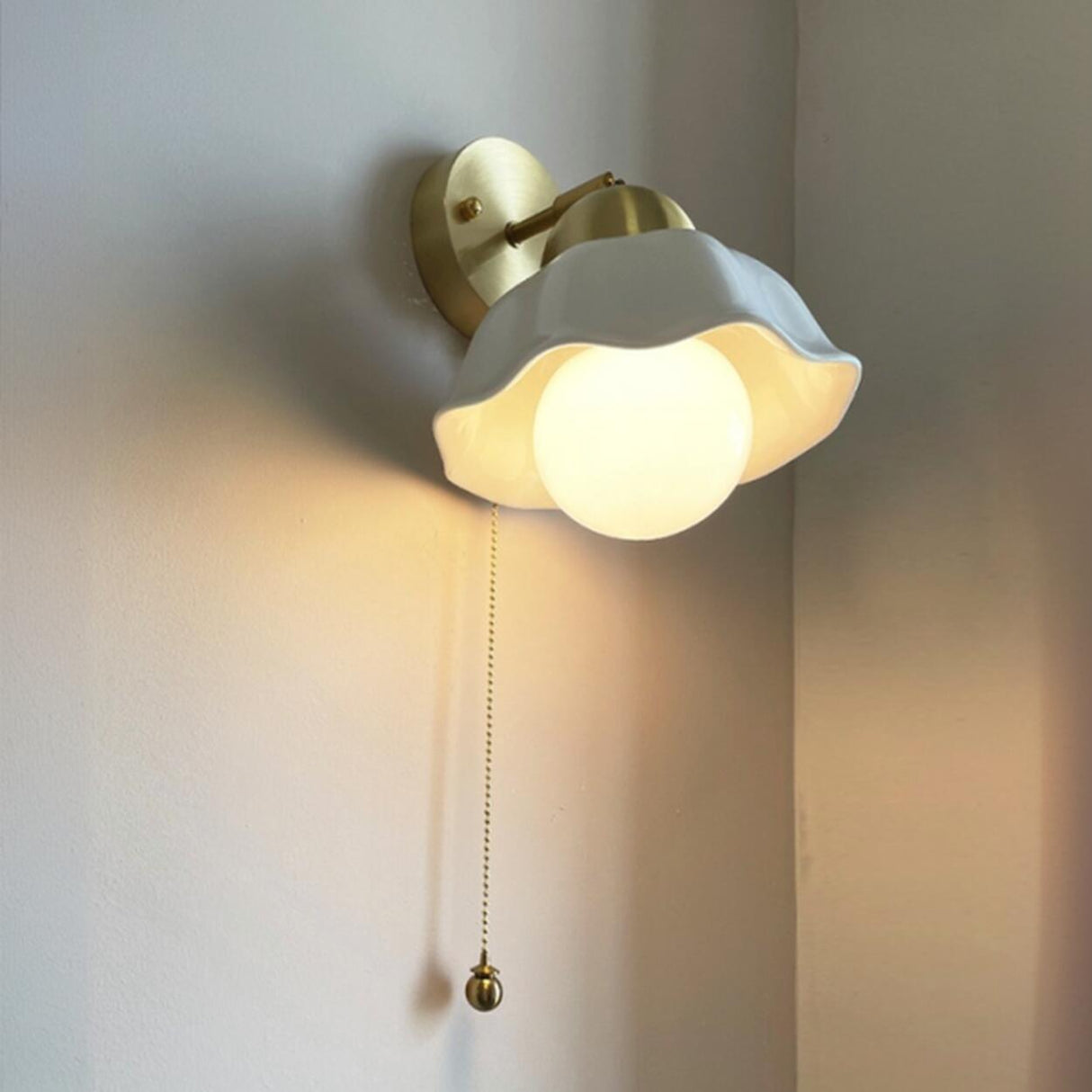 Vintage Floral White Ceramic Wall Sconce Image - 3