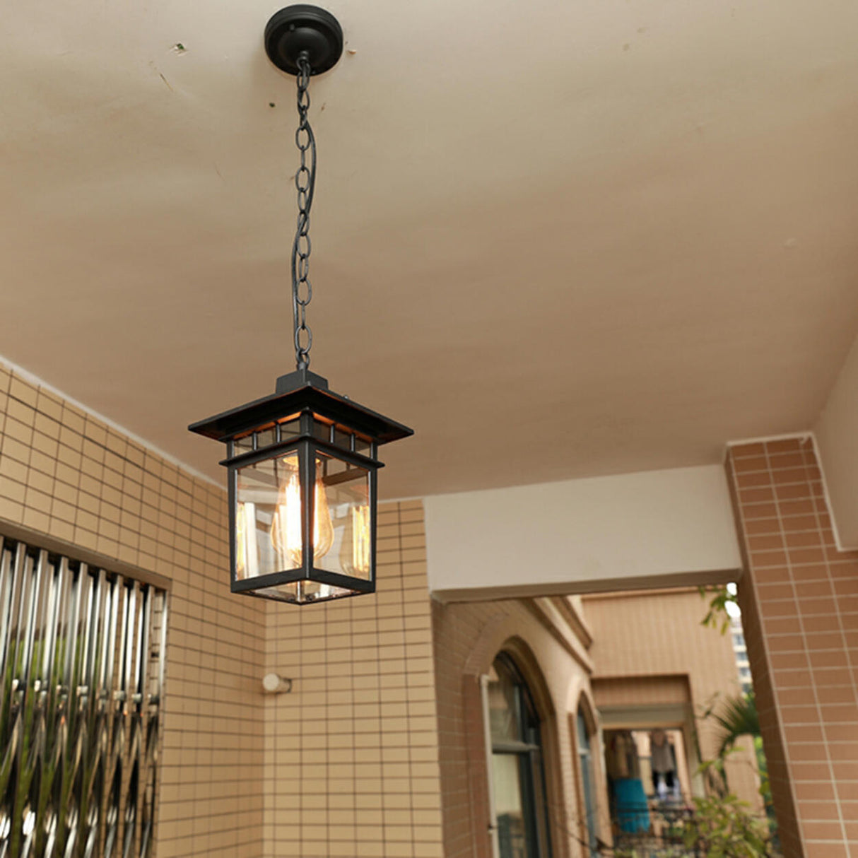 Vintage Lantern Clear Glass Outdoor Pendant Light Image - 2