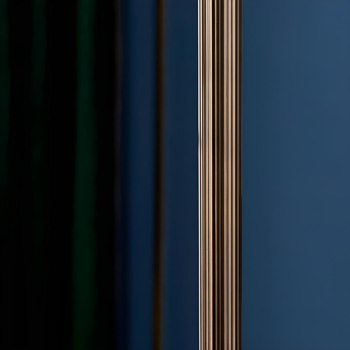 Vintage Luxury Golden Bell Bronze Bedside Table Lamp Image - 8