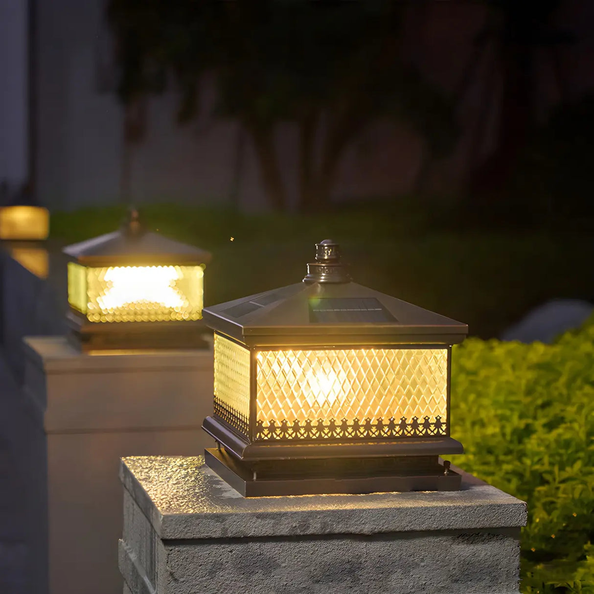 Vintage Square Metal Outdoor Post Table Lamp Bronze Image - 5