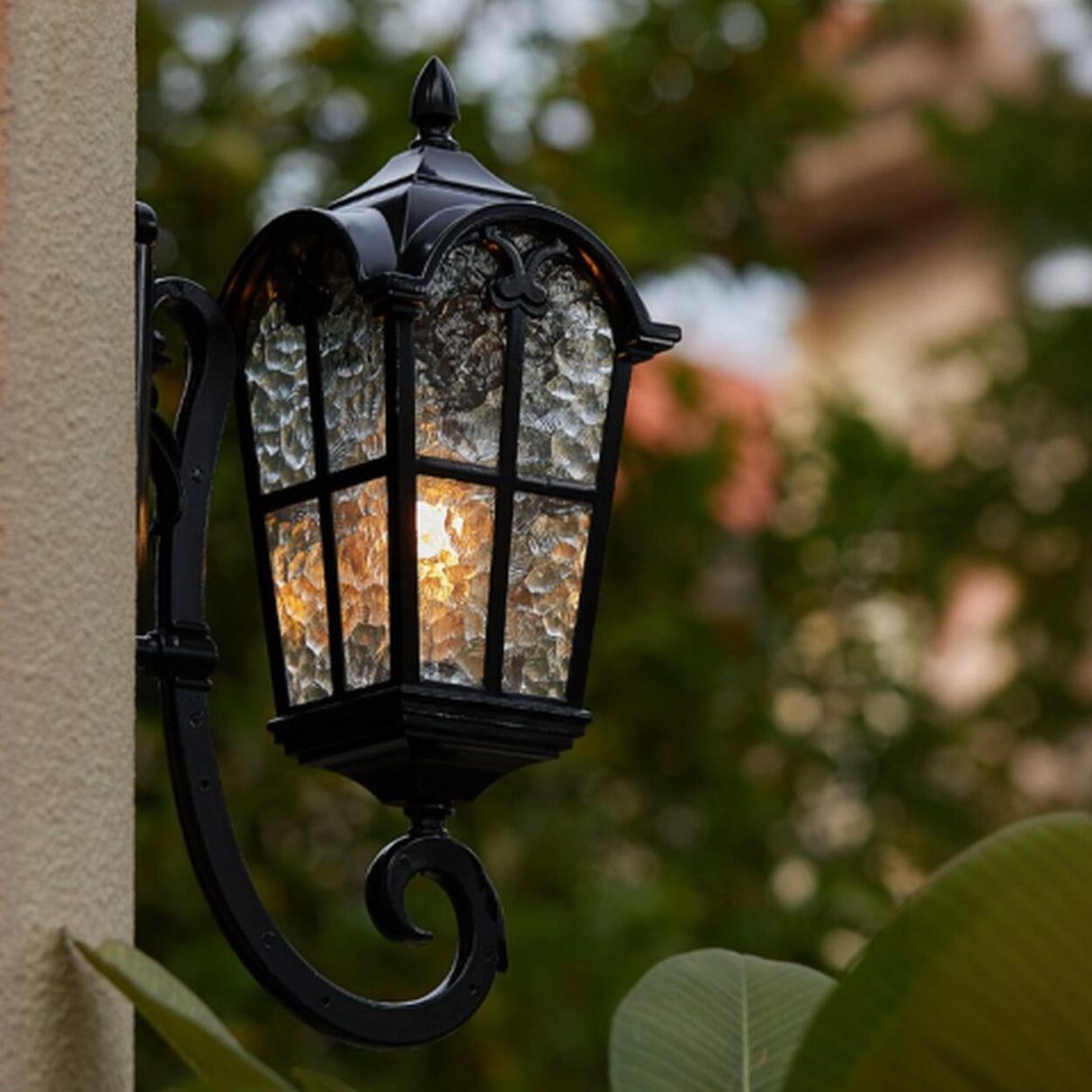 Vintage Weather-Resistant Outdoor Wall Lantern Light Image - 3