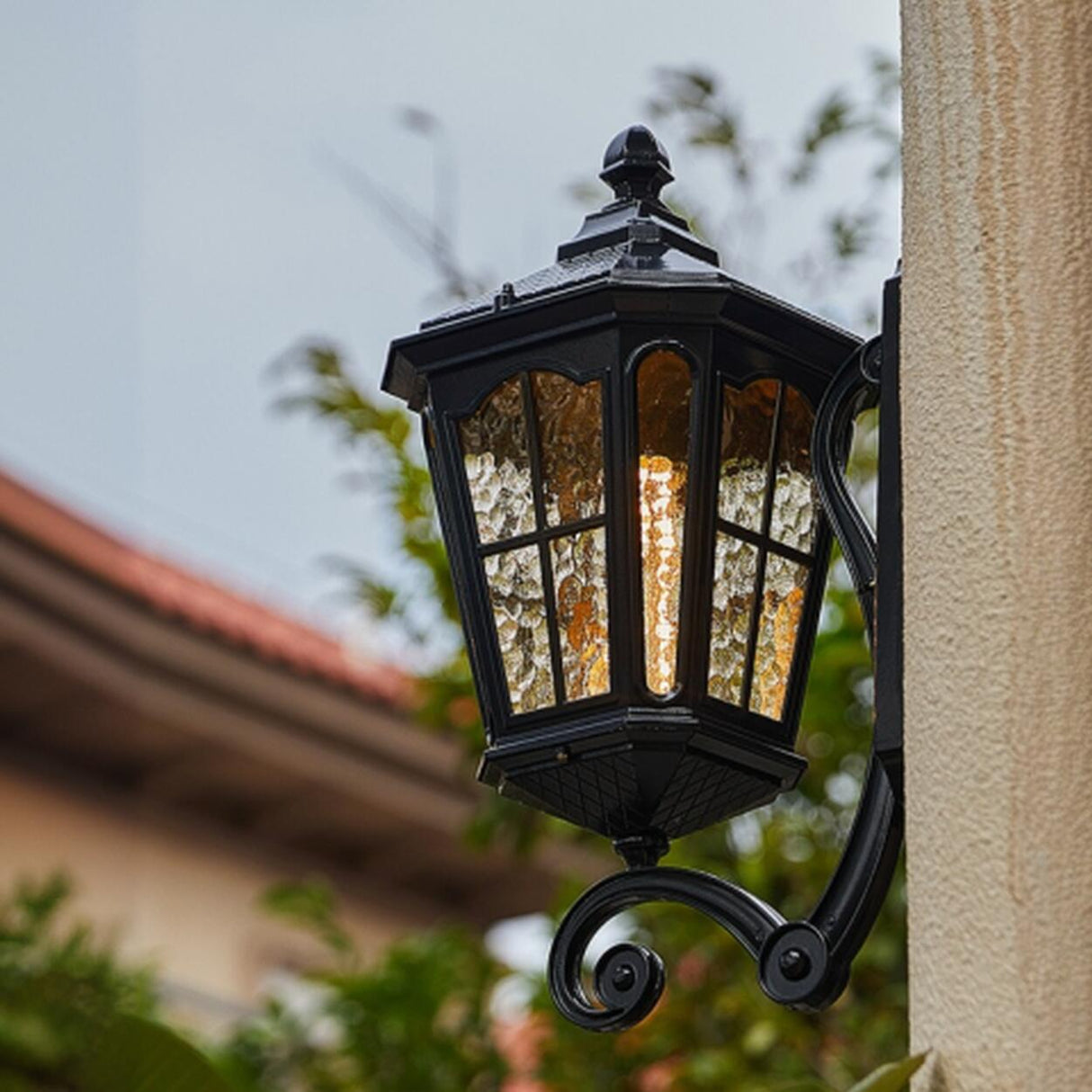 Vintage Weather-Resistant Outdoor Wall Lantern Light Image - 4