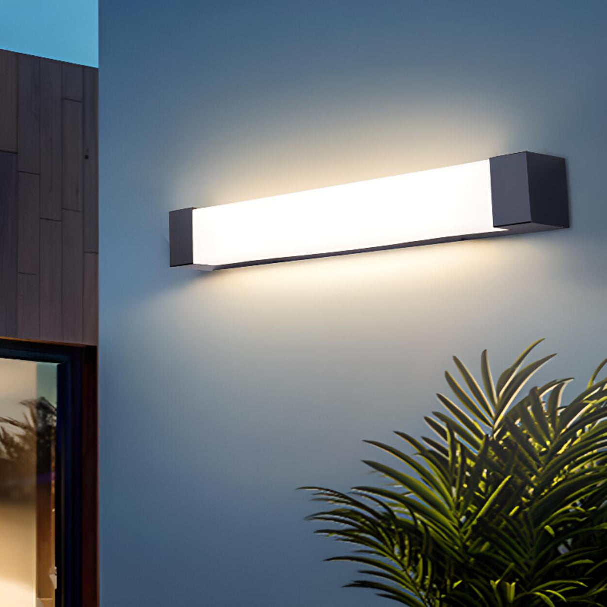 Waterproof Vertical Metal LED Outdoor Wall Sconce Image - 4