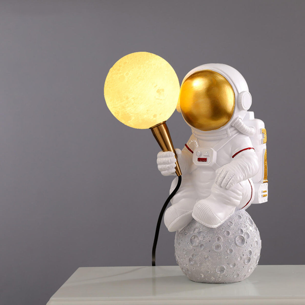 White Resin LED Astronaut Moon Decorative Table Lamp Image - 9