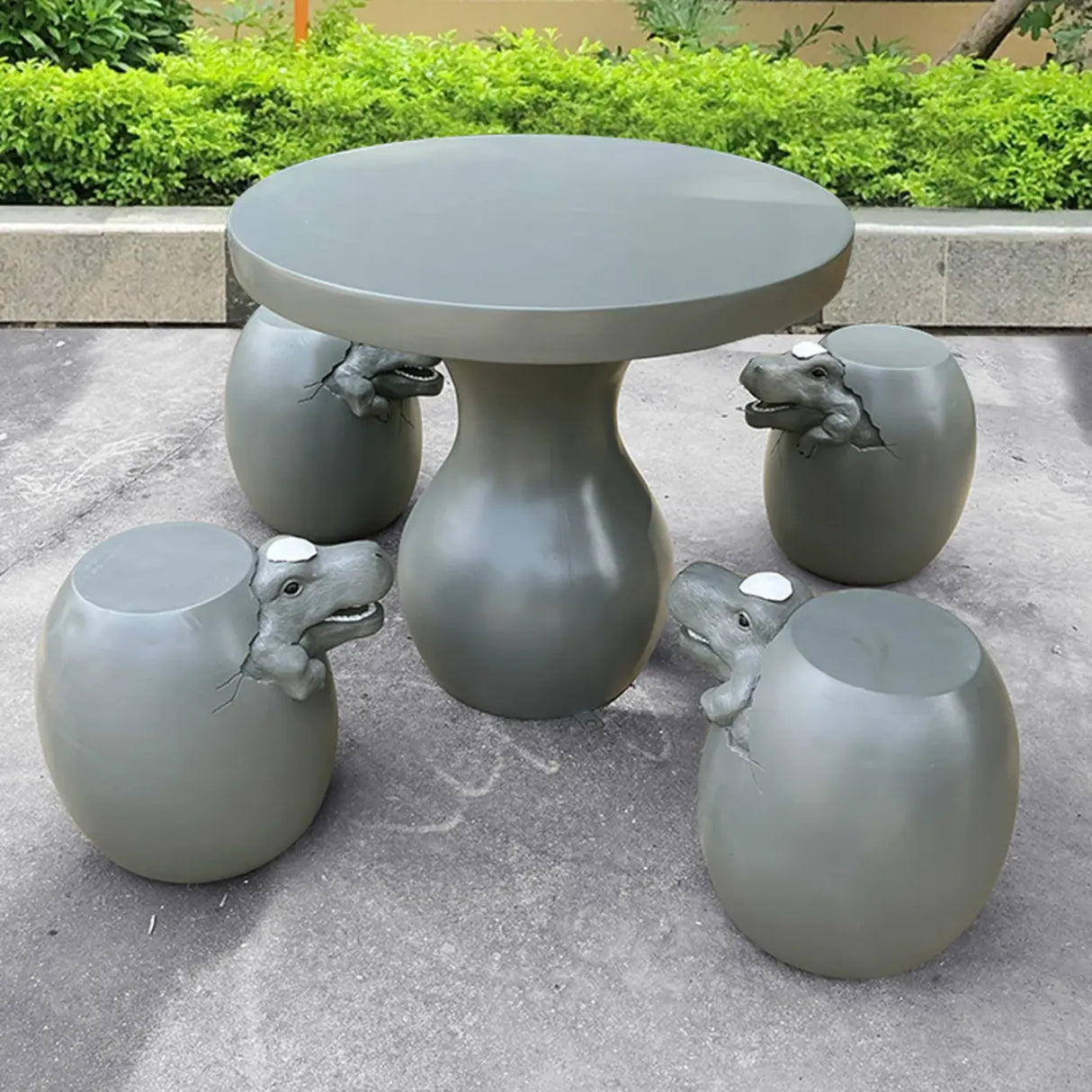 Wooden Round-Shaped Outdoor Patio Coffee Table Image - 6