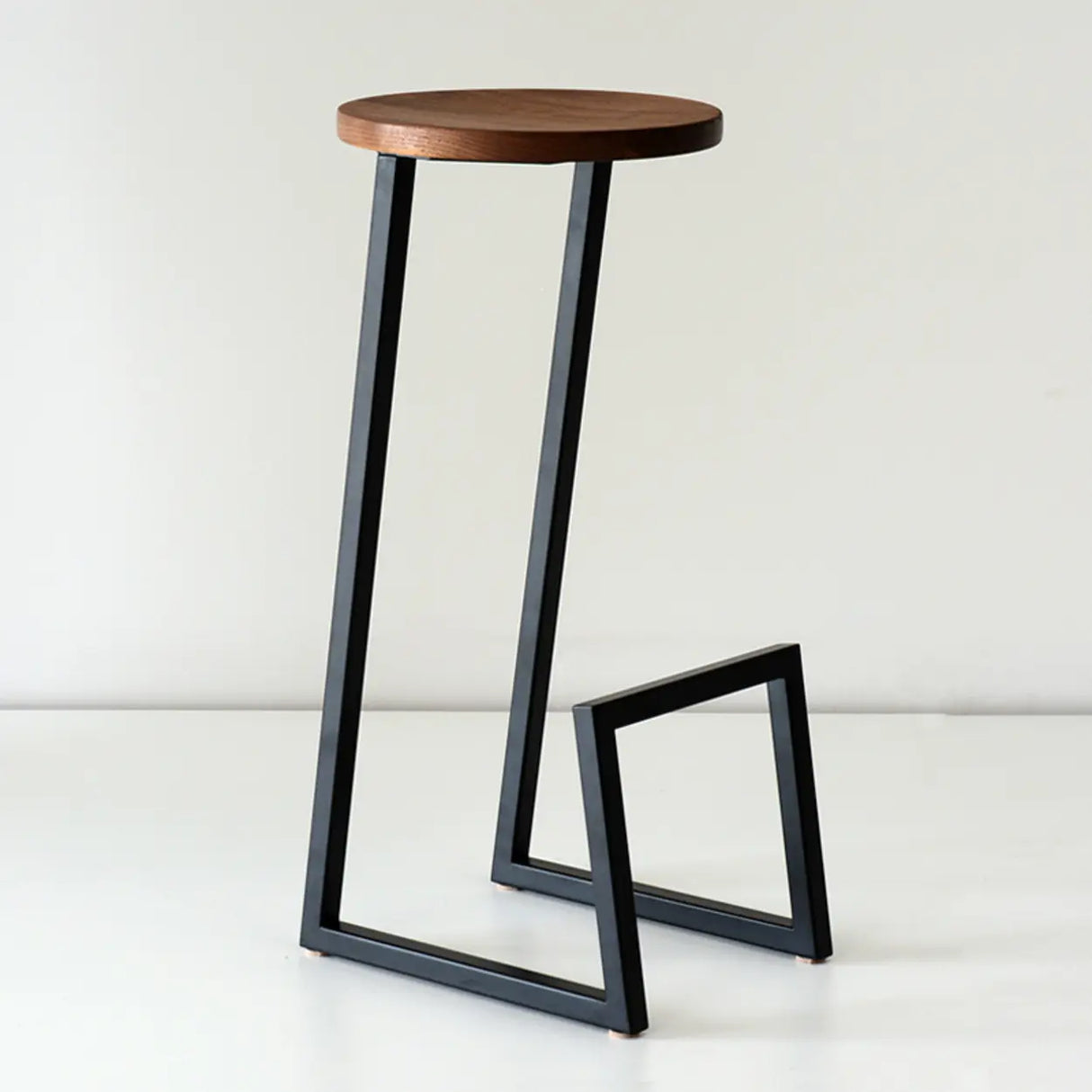 Wooden Round Unique Iron Sled Base Backless Bar Stool Image - 3