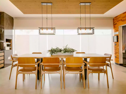 Roll, Dine, and Stow: The 7 Best Dining Tables with Wheels for Ultimate Versatility