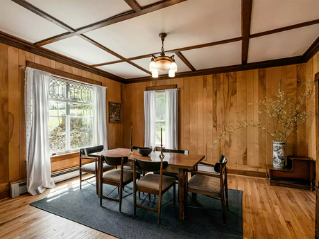 Farmhouse Dining Tables