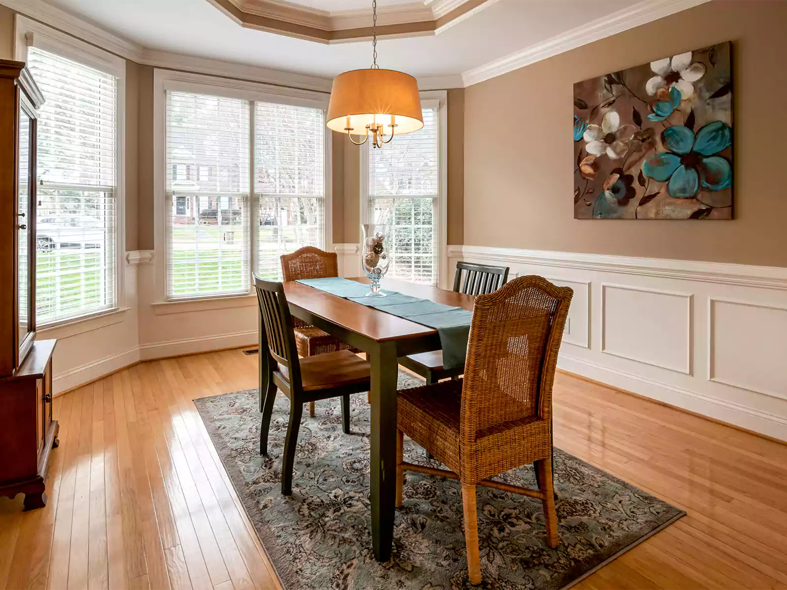 Mid-Century Modern Dining Tables 