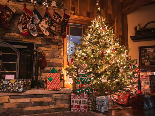 8 Simple Christmas Decoration Ideas for Your Home