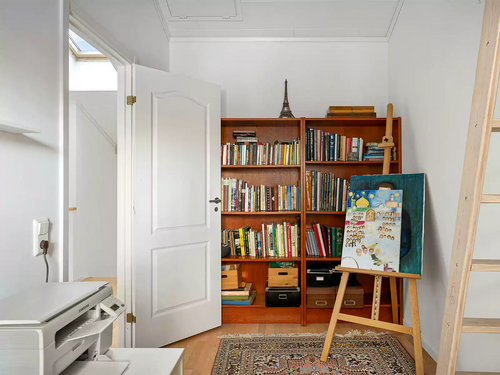 Feng Shui Bookcase Placement Guide for Every Room