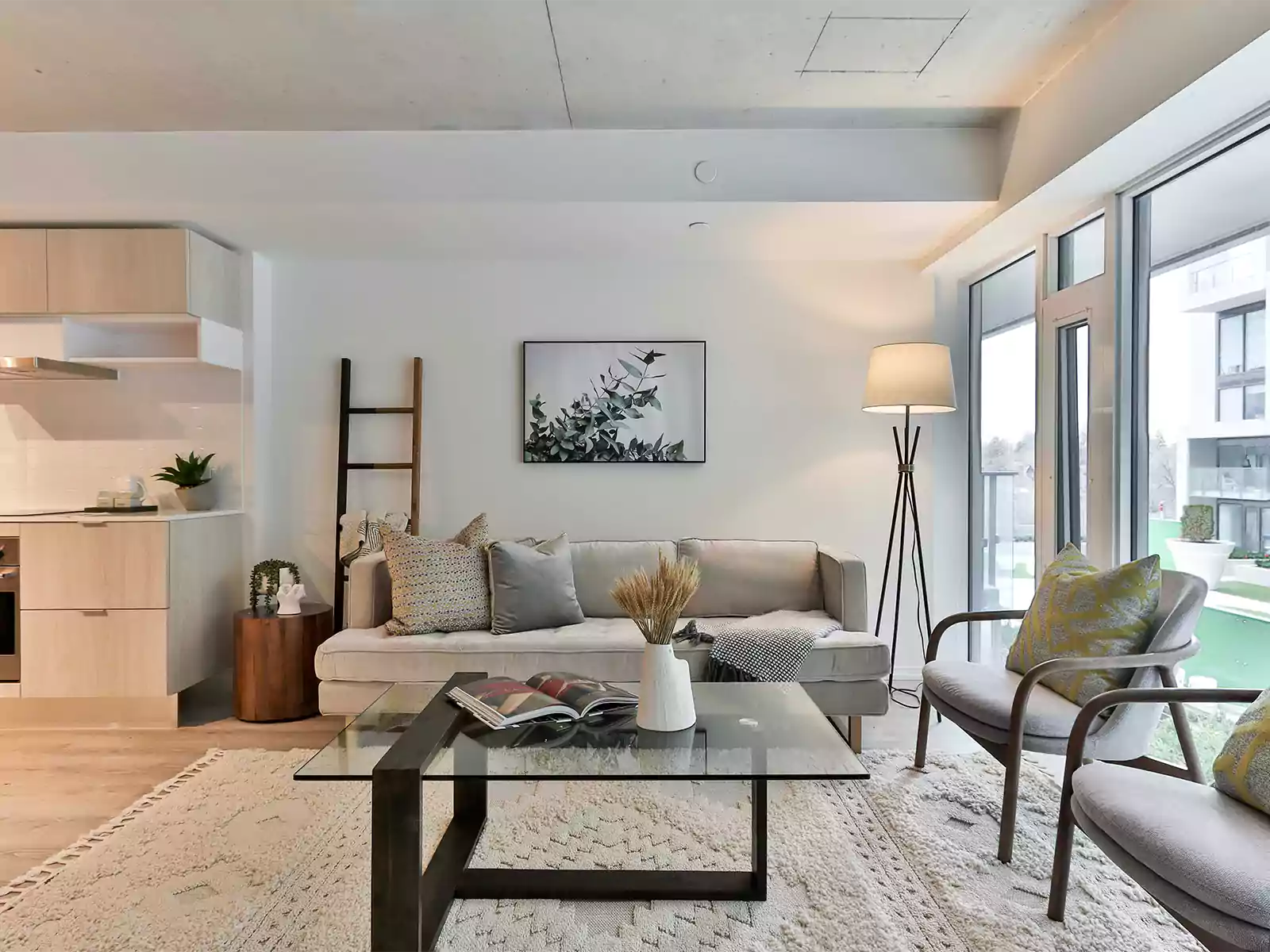 Floor Lamps for Small Spaces