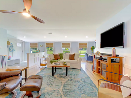 Mid-Century Modern TV Stands for Living Room