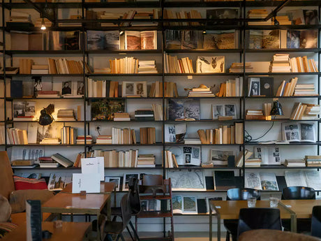 A Complete Guide to the Different Types of Bookcases