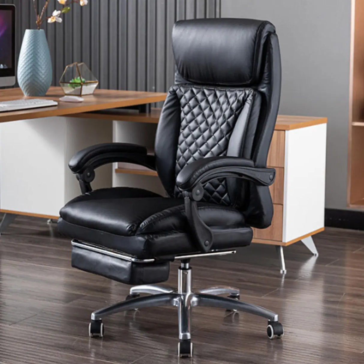 Adjustable Arms Modern Ergonomic Leather Office Chair Image - 2